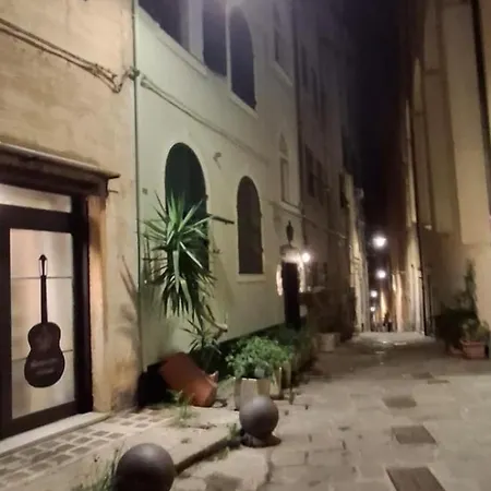 Casa Del Cuore * Γένοβα